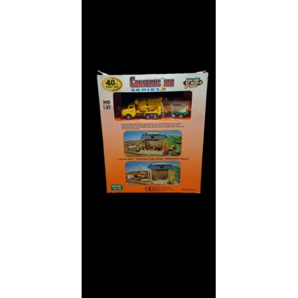 1997 Smart Toys Diecast And Plastic HO Train Construction Workshop 40 Piece Set